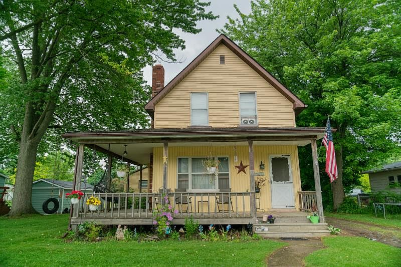 1st image of 3379 Main St