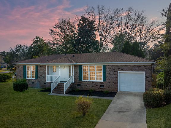 2nd image of 946 Mount Vernon Dr