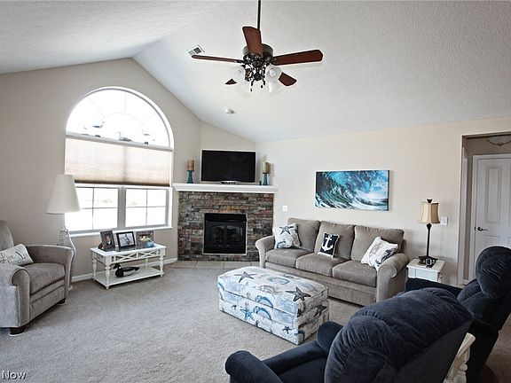 5th image of 2779 Canterbury Cir