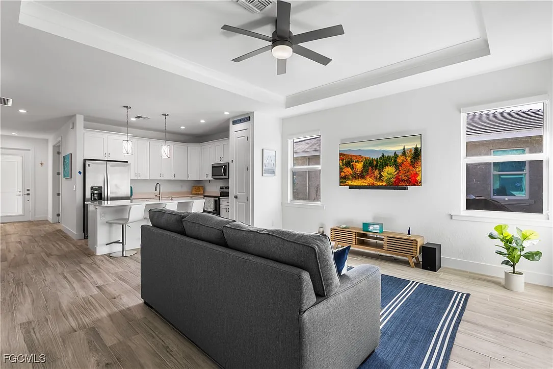 2 bed, 2.0 bath, 1509 sqft, $5,000 — Photo 3
