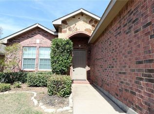 2141 Barracks Dr, Fort Worth, TX 76177