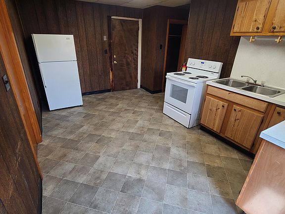 3rd image of 309 W Long Ave