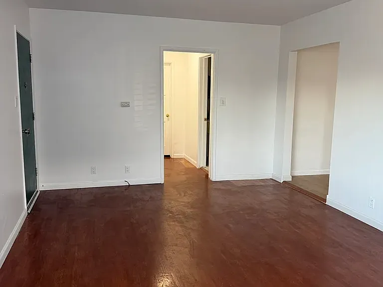 3244 Centralia St — Photo 3