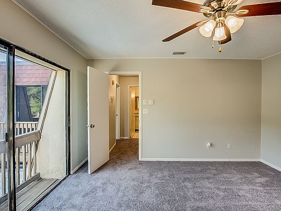 4th image of 8111 Oak Trace Way Unit B