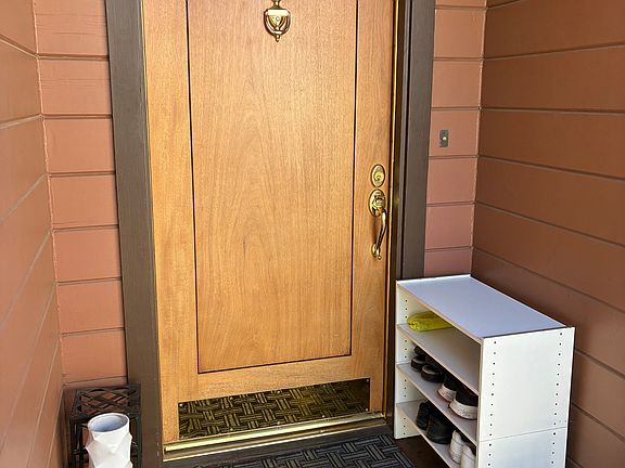 4th image of 1520 Summit Rd