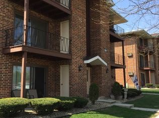 5822 158th Pl #2B, Oak Forest, IL 60452