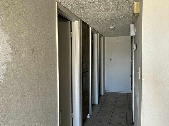 5th image of 145 S 22nd Ave