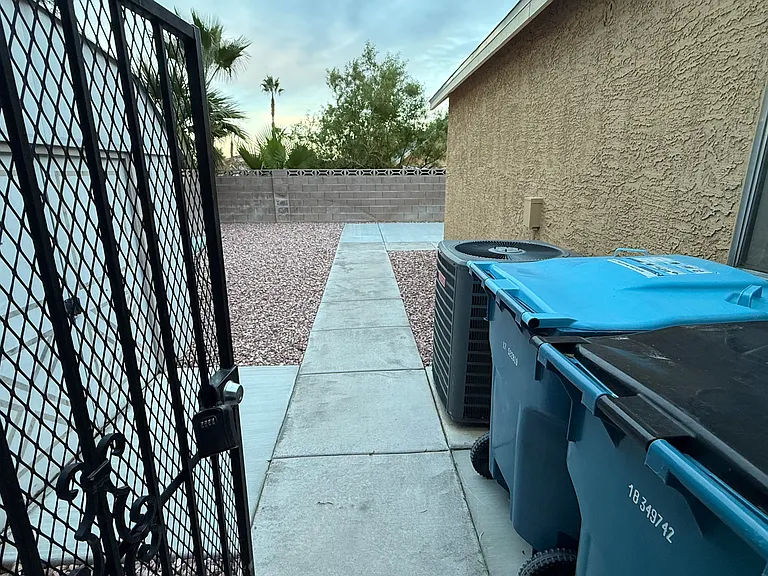 1104 Norma Joyce Ln — Photo 11