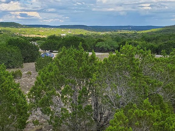 3rd image of 588 Balcones Ridge Way