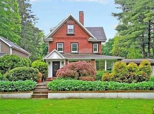 21 Meadow St, Demarest, NJ 07627