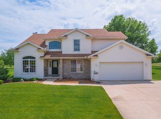 305 Whispering Pines Cc Ln, Normal, IL 61761