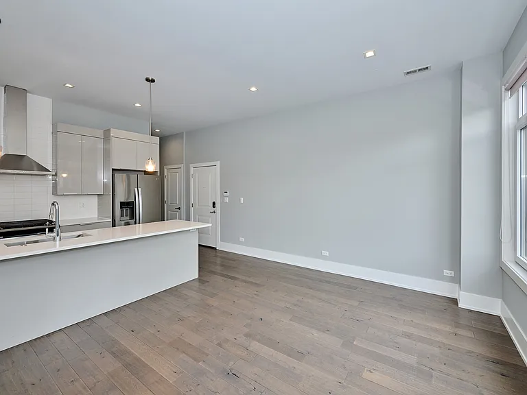 1338 W Cullerton St #2W — Photo 2