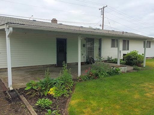 2nd image of 7865 Division Rd