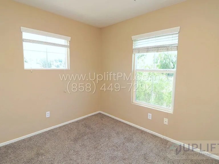 514 62nd St #15 — Photo 11