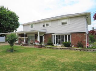 8408 Carol Ct, Niagara Falls, NY