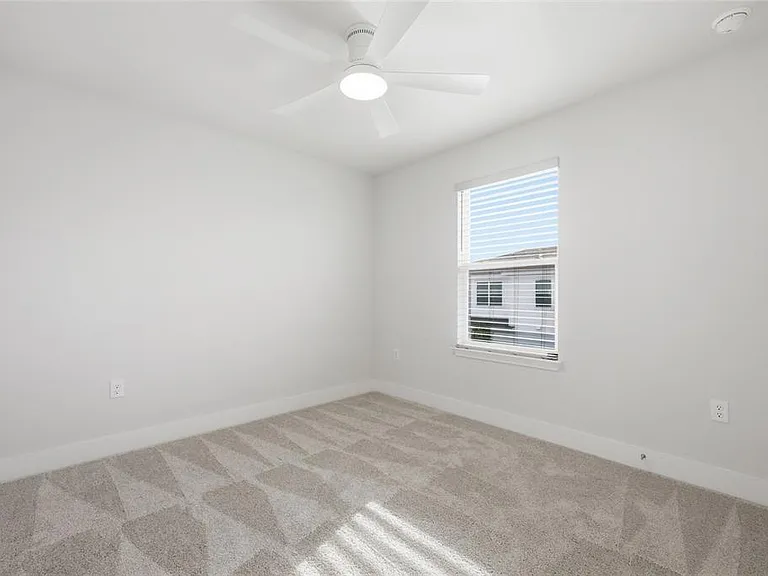 6917 Five Oaks Dr — Photo 25