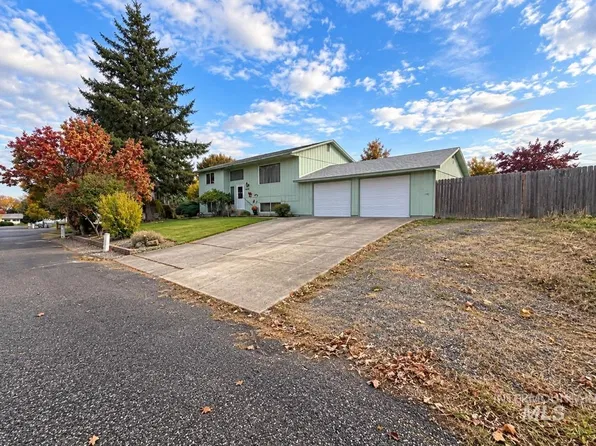 2339 Charnita Dr, Clarkston, WA 99403