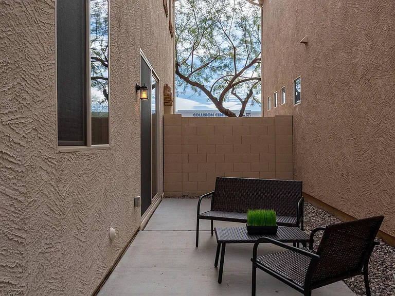 9122 W Coolbrook Ave — Photo 40