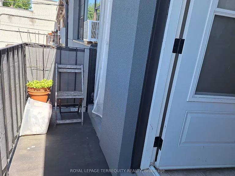 708 Wilson Ave #2 — Photo 10