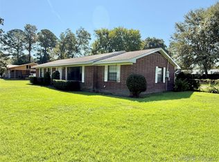 613 W Spring Ave, Geneva, AL 36340