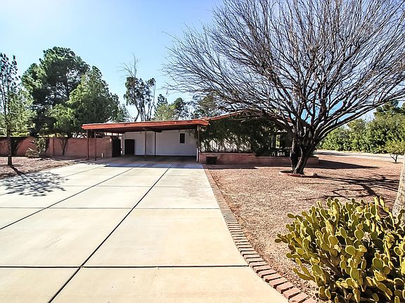 3rd image of 2934 E Arroyo Chico