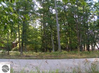 6289 W Cottage Ct, Glen Arbor, MI 49636