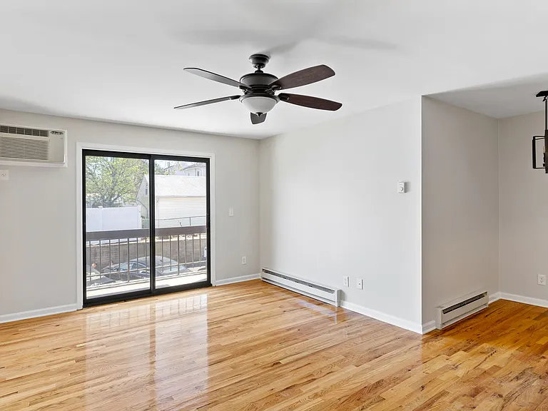 420 Highland Ave — Photo 7