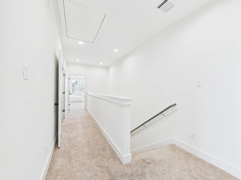 4306 Idaho St — Photo 21