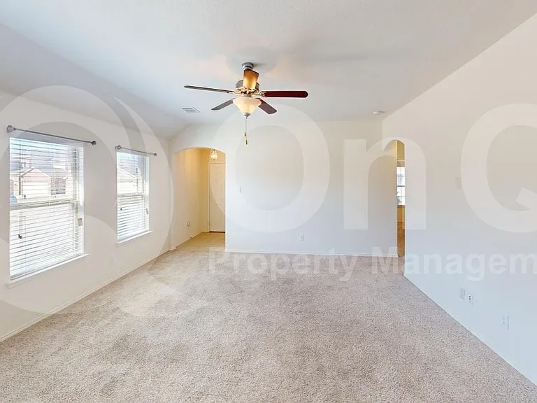 1235 Acmite Ave — Photo 7