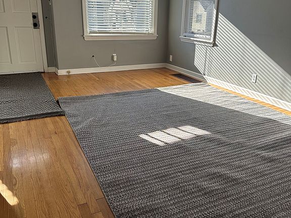 5th image of 1021 E Richwoods Blvd