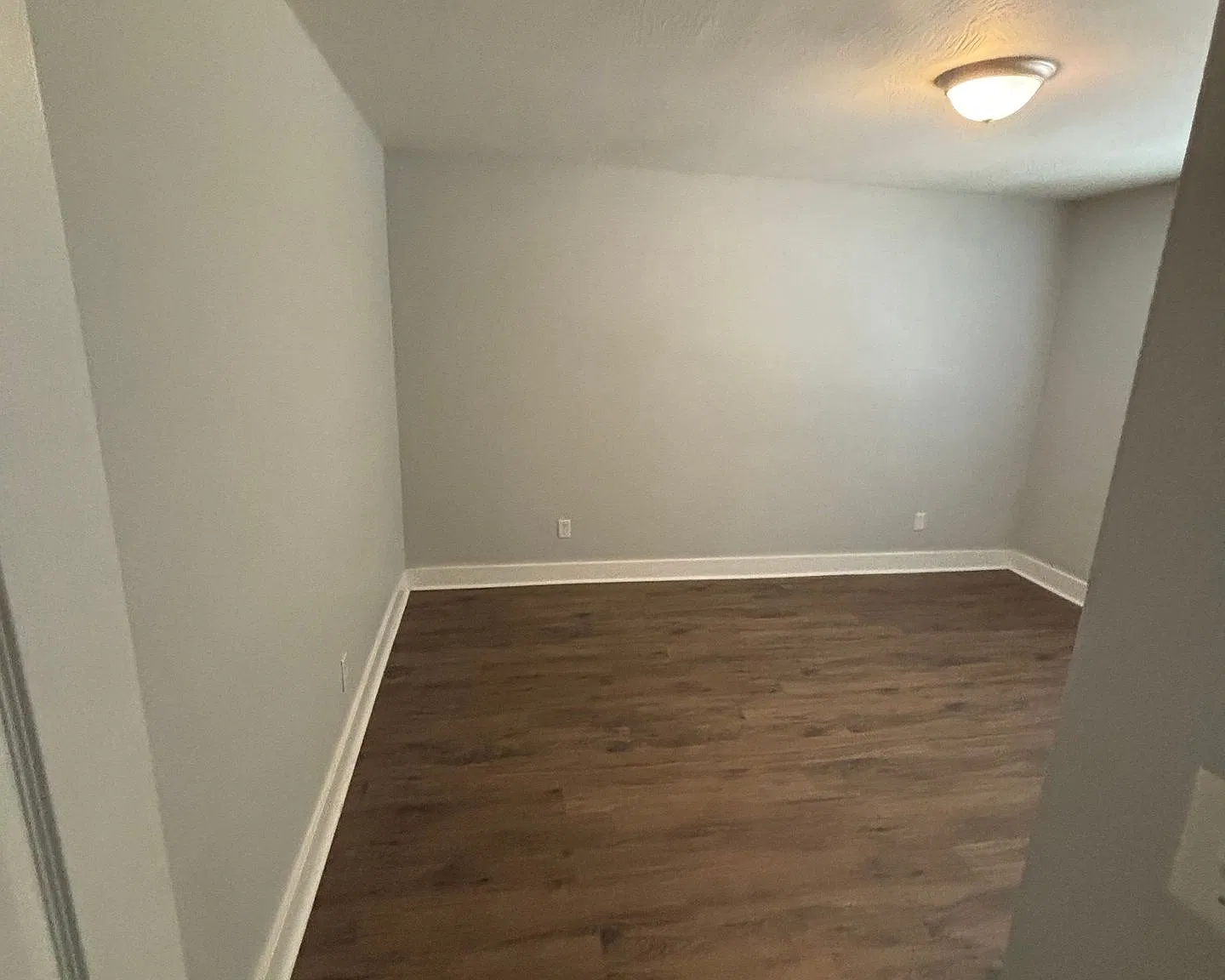 Charming 2-Bedroom Duplex Near Historic C-Street! — Photo 4