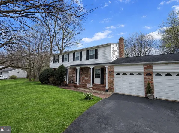 9301 Willow Pond Ln, Burke, VA 22015