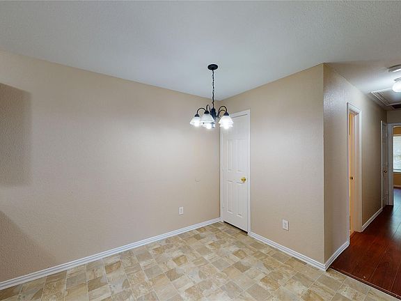 2nd image of 3621 San Rose Dr #3623-1