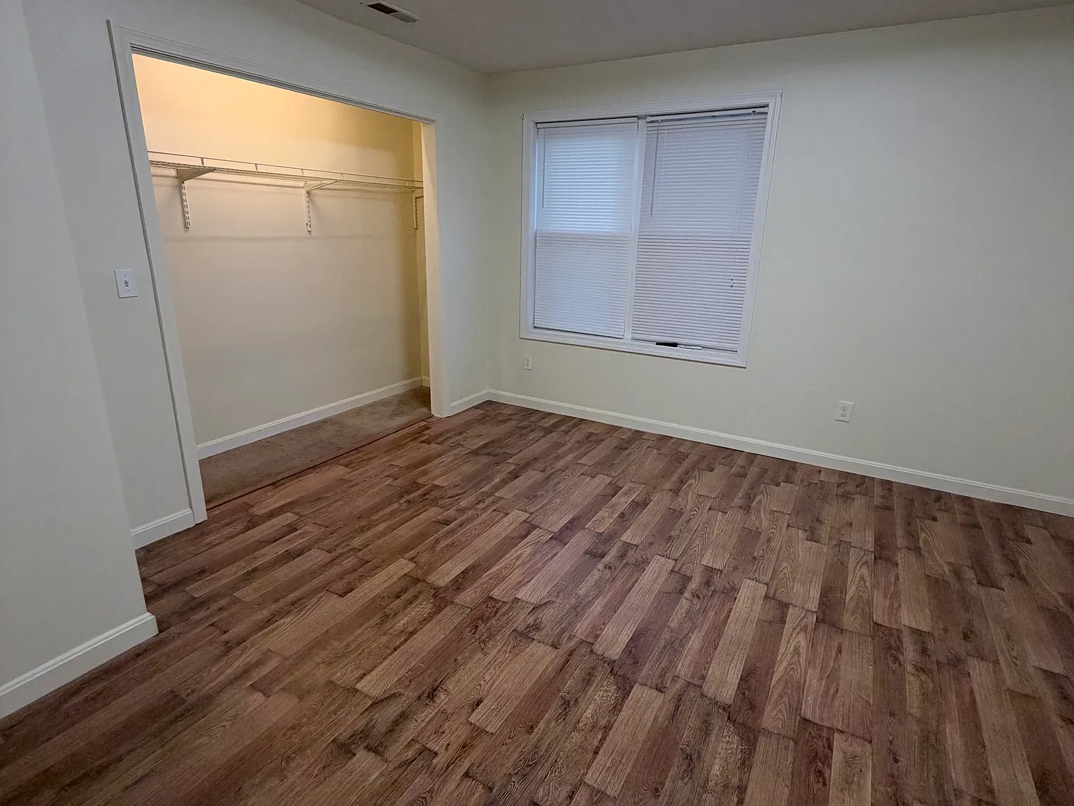 3 bed, 1.5 bath, 1200 sqft, $2,200 — Photo 4