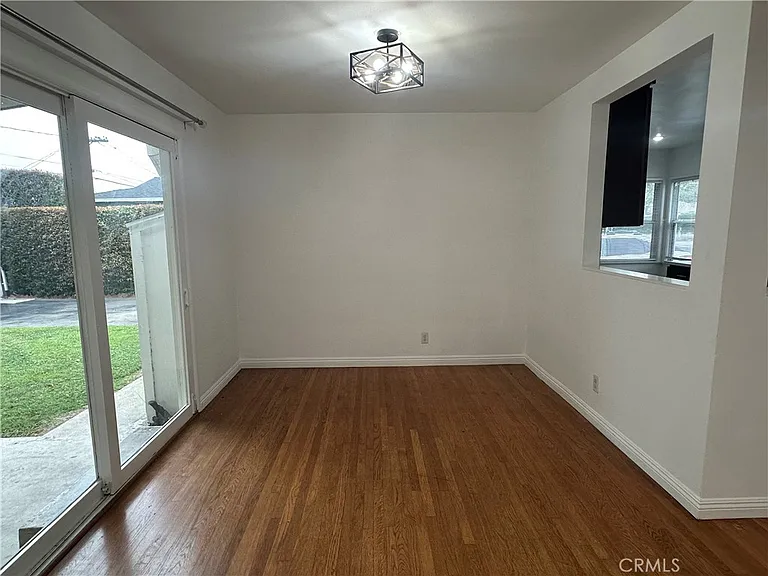 12811 Cumpston St — Photo 4