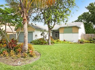 1679 Clover Cir, Melbourne, FL 32935