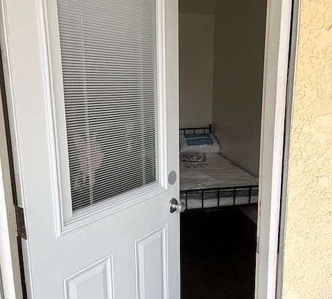 5th image of 5145 Arlington Ave #1