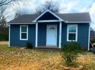 1145 N 3rd St, Wills Point, TX 75169
