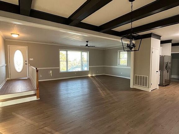 3rd image of 2537 Sandra Drive