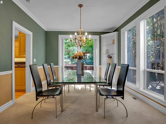 4th image of 13163 SW Broadmoor Pl