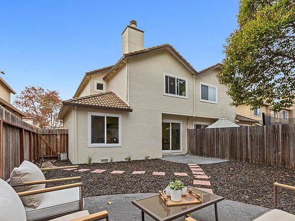 3rd image of 116 Francis Circle