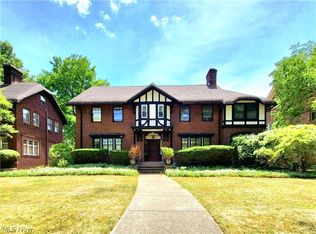 2540 Euclid Heights Blvd, Cleveland Heights, OH 44106