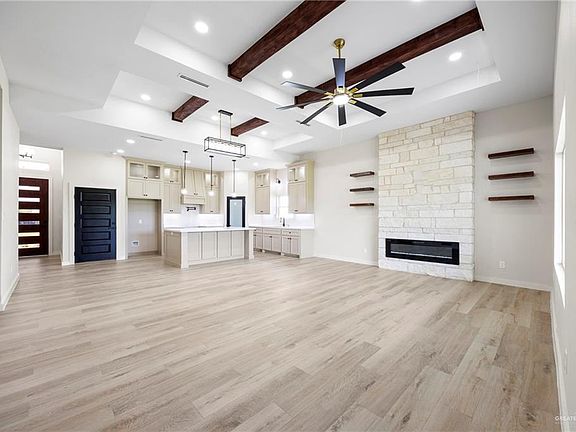 3rd image of 907 41st St