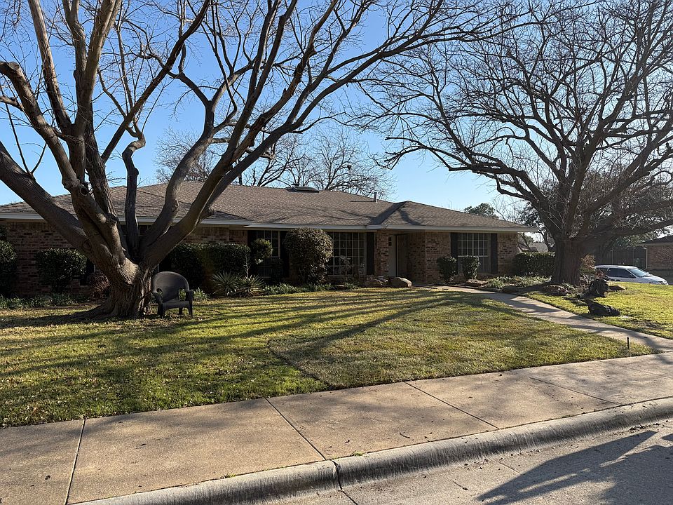 1st image of 1301 Juniper Ln