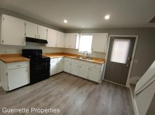 187 Dinsmore Rd APT D, Sidney, ME 04330