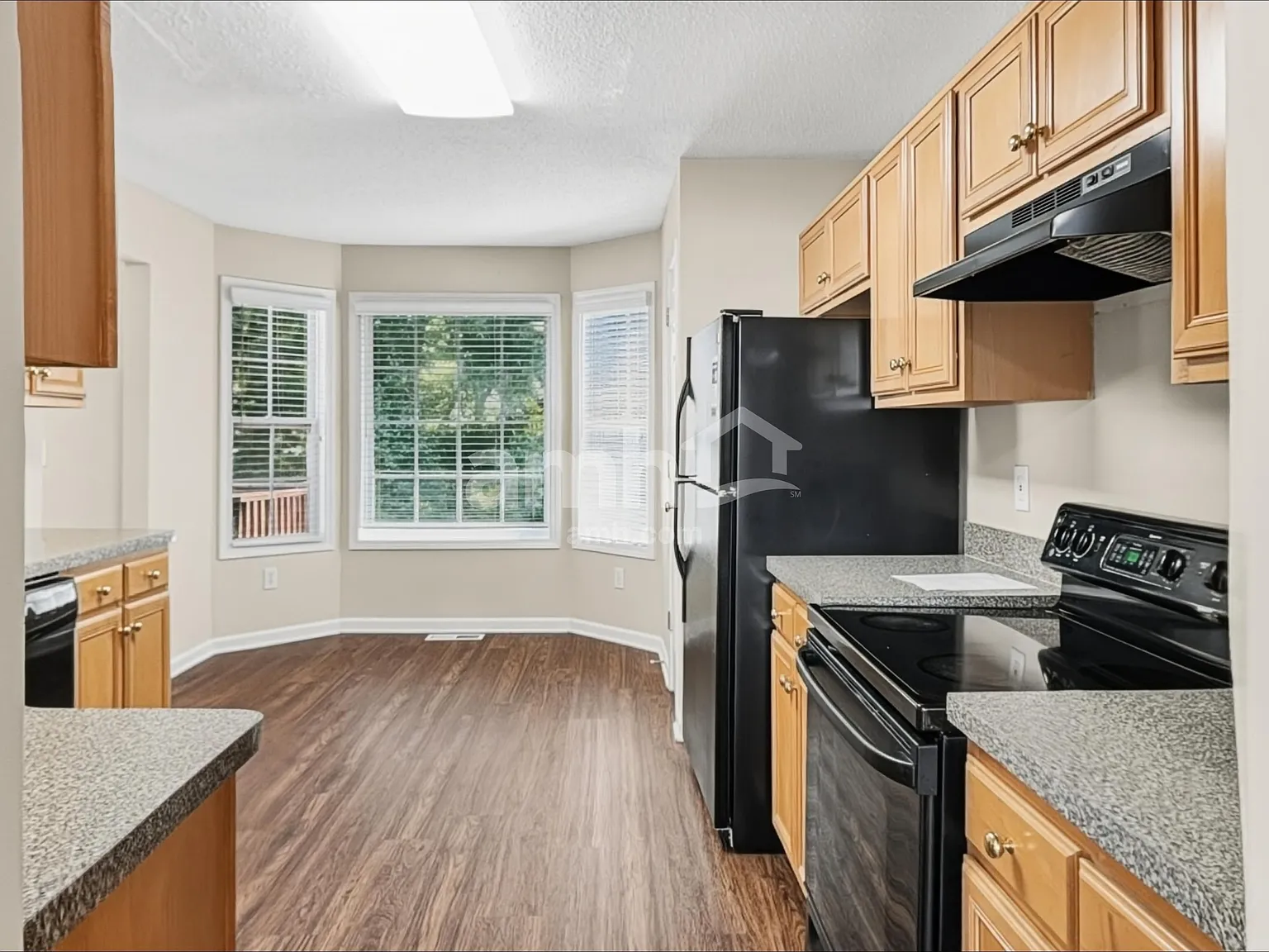 4 bed, 3.0 bath, 2126 sqft, $2,385 — Photo 3