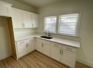 922 N Park Cir, Long Beach, CA 90813
