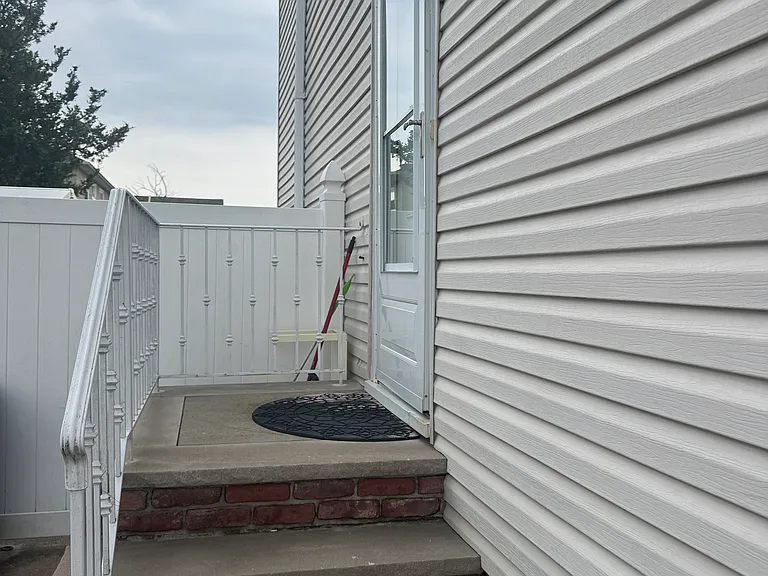 76 Berry Ave #1 — Photo 14