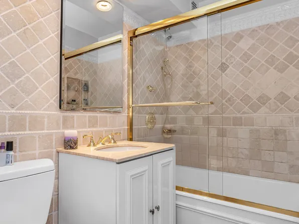 1175 York Avenue image 12 of 19