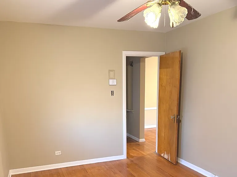 11706 S Artesian Ave — Photo 9